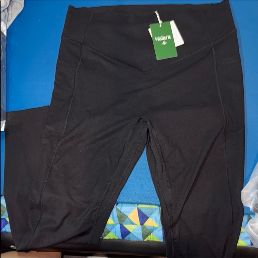 HALARA Classic Black Leggings
